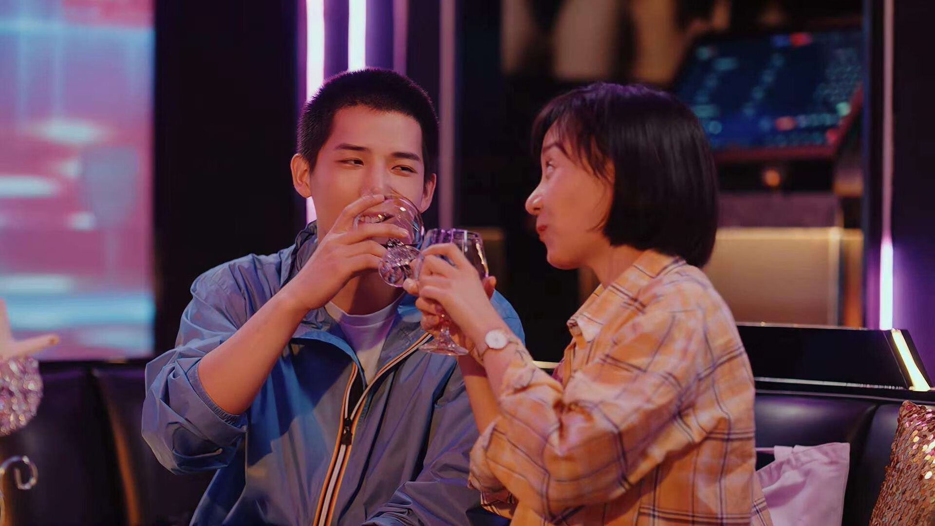 开云娱乐app安全登录-_老鹰队整体表现出色，收获宝贵胜利_，播放老鹰队员